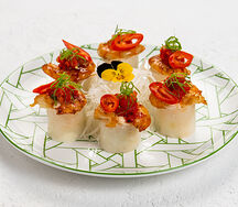 Ролл с креветкой чили