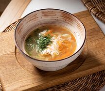 Куриный суп с лапшой