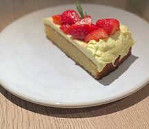 Блонди с клубникой