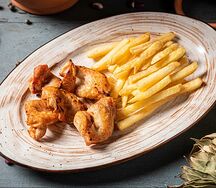 Шашлычок для Тома (шашлычок из цыпленка с картофелем фри)