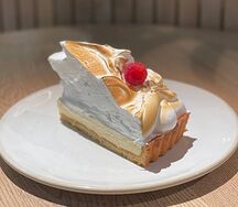 Лимонный тарт с меренгой