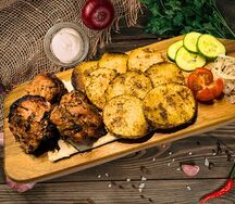 Шашлык из телячьей мякоти с картофелем на мангале