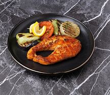 Шашлык из семги с овощами гриль