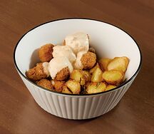 Куриные байтсы с печеным картофелем