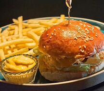 Бургер с куриным филе 