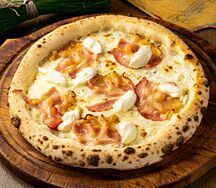 Пицца Бьянка с беконом и маскарпоне