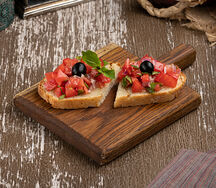 Брускетта с томатами