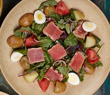 Салат с тунцом