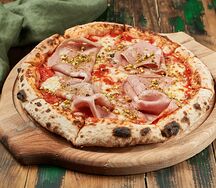 С мортаделлой и фисташками