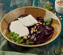 Салат с печеной свеклой