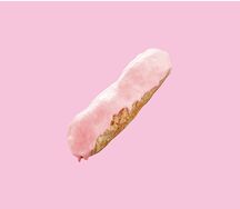 Эклер Клубничный