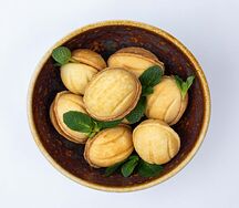 Орешки со сгущенным молоком