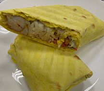 Шаурма куриная в сырном лаваше