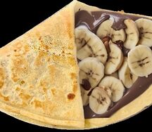 Креп с бананом и шоколадной пастой