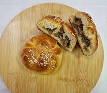 Пирожок с мясом