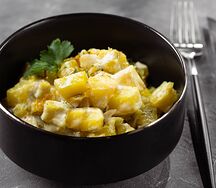 Картофель тушеный в сметане с сыром