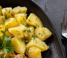 Картофель отварной с зеленью