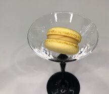 Макарон Манго-маракуйя