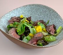 Салат с ростбифом