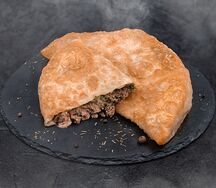 Чебурек Говяша с сыром