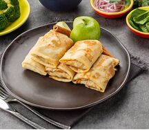 Блины с яблоком и корицей