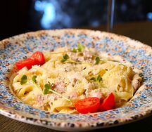 Паста с уткой и беконом