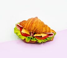 Круассан с ветчиной и сыром
