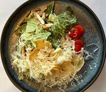 Цезарь с курицей