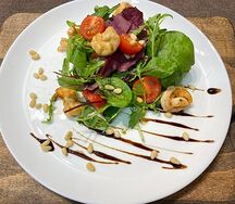 Салат с Рукколой и креветками