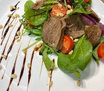 Салат с Рукколой и телятиной