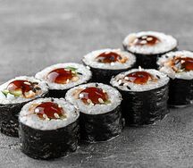 Маки с угрем