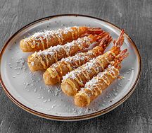 Креветки темпура с кокосовой стружкой под манговым соусом