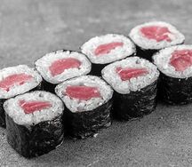 Маки с тунцом