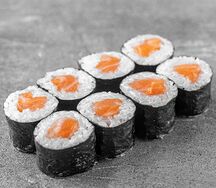 Маки с лососем