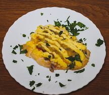 Курица с грибами под сыром