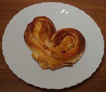 Плюшка Сдобная с корицей