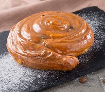 Улитка с изюмом и корицей