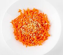 Салат морковь по-корейски с арахисом