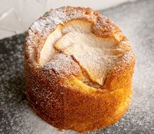 Шарлотка с яблоками