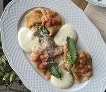 Блинчики с лососем и пармезановым муссом