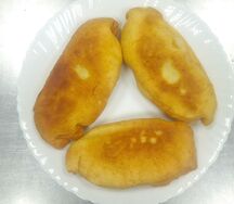 Сосиска и картошка в тесте