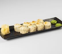 Ролл Запеченный с тигровой креветкой и курицей