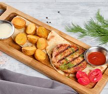Татарский куриный бифштекс с пряными травами