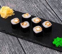 Классические роллы с креветкой в кляре