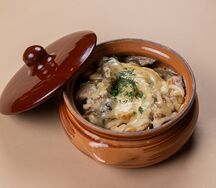Курица в горшочке