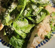 Куриная грудка, шпинат, брокколи и пармезан