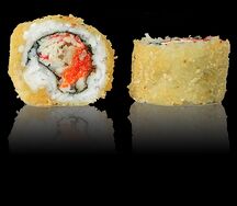 Ролл с морепродуктами горячий