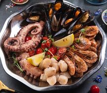 Теплый сет из морепродуктов 