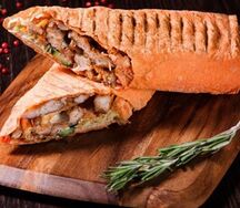 Шаурма Большая в сырном лаваше с курицей