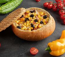 Фахитос с курицей в булочке